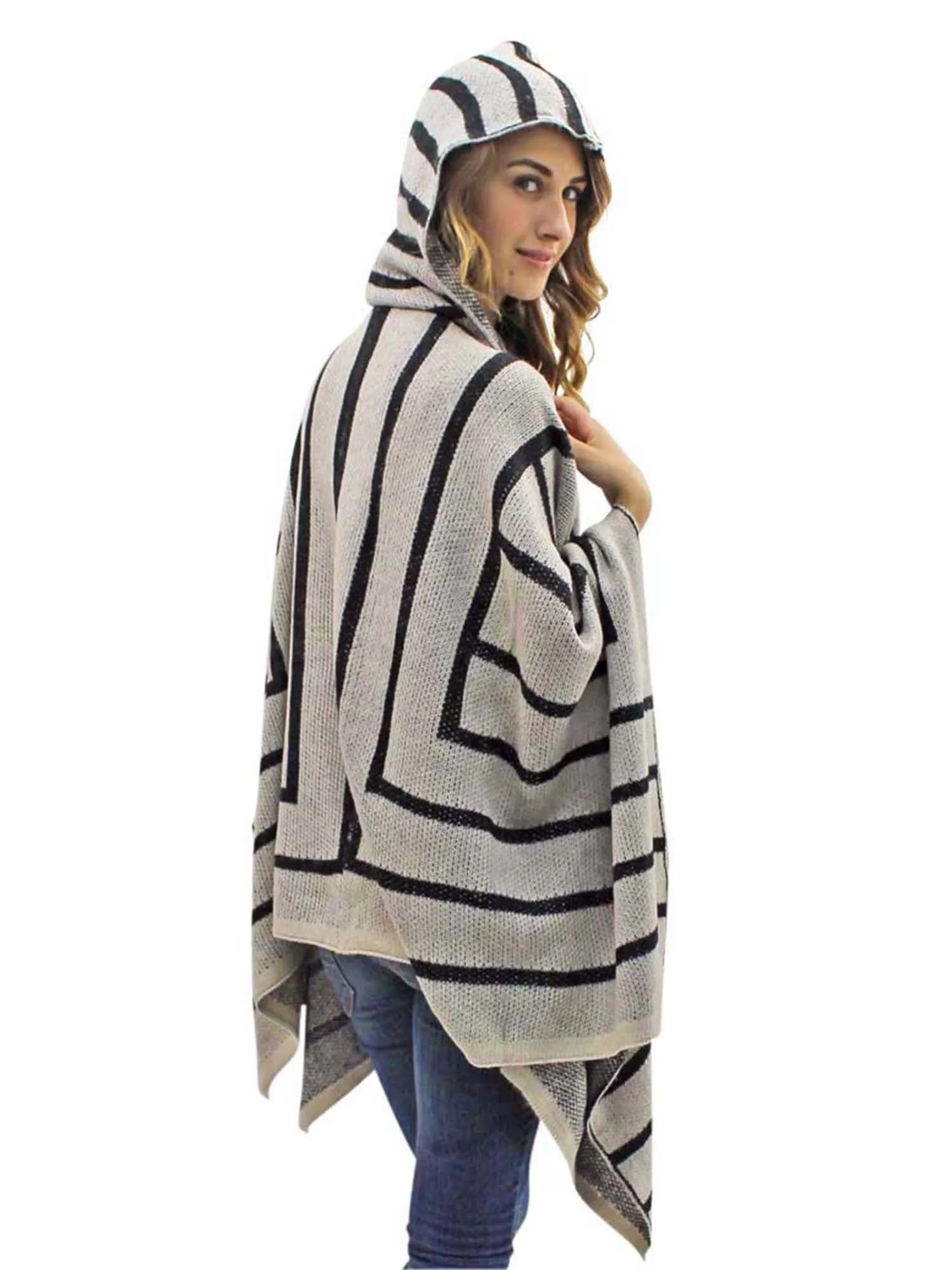 Hooded Shawl with Thick Knit in Beige & Black