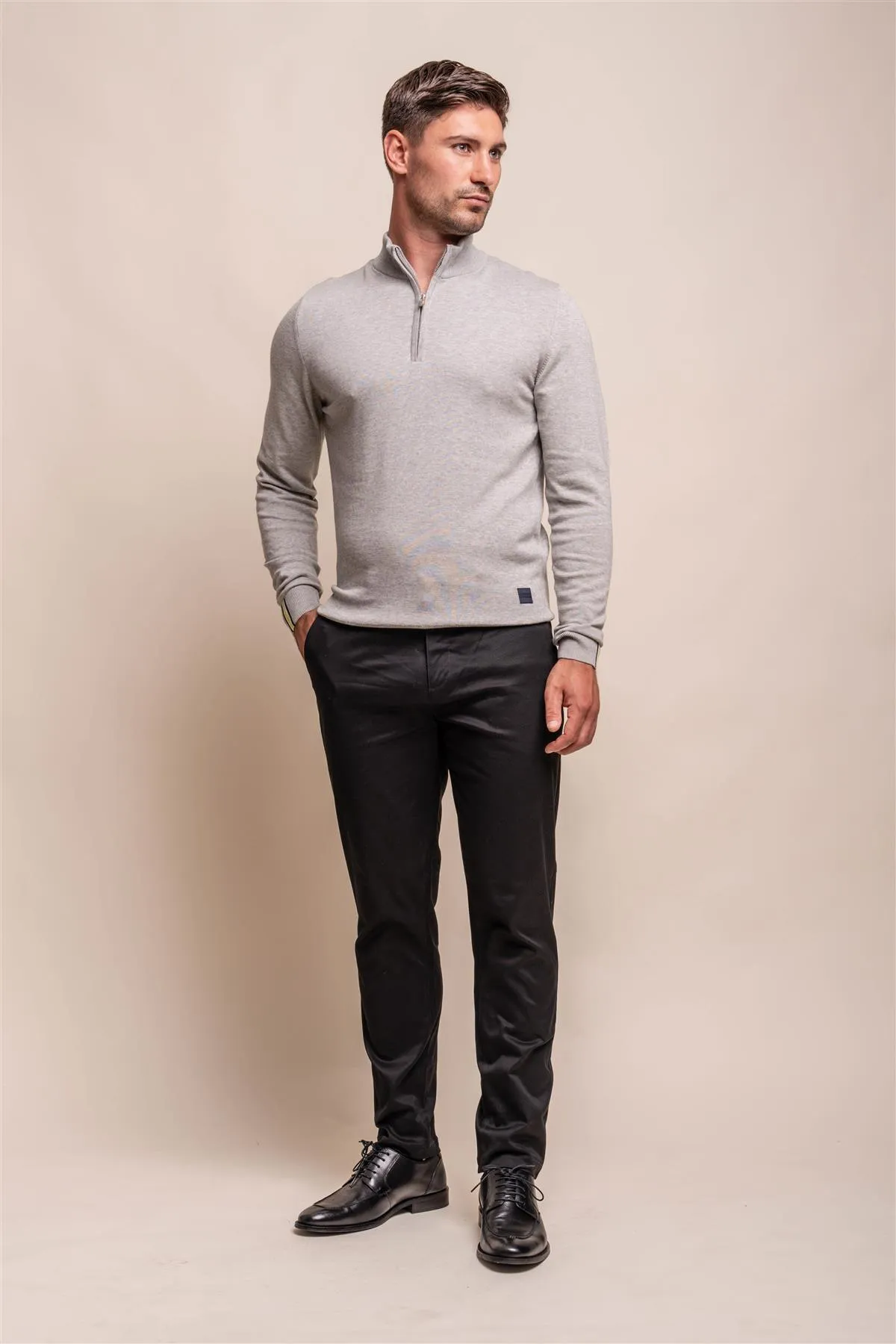 Black Dakota Chinos