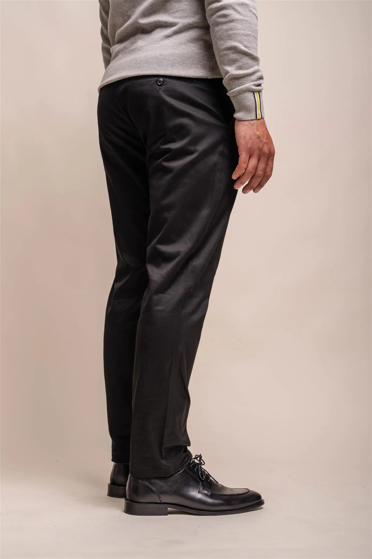 Black Dakota Chinos