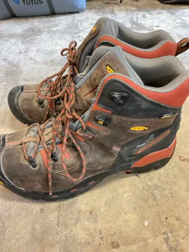 Keen Men's Hiking Boots Size 13EE