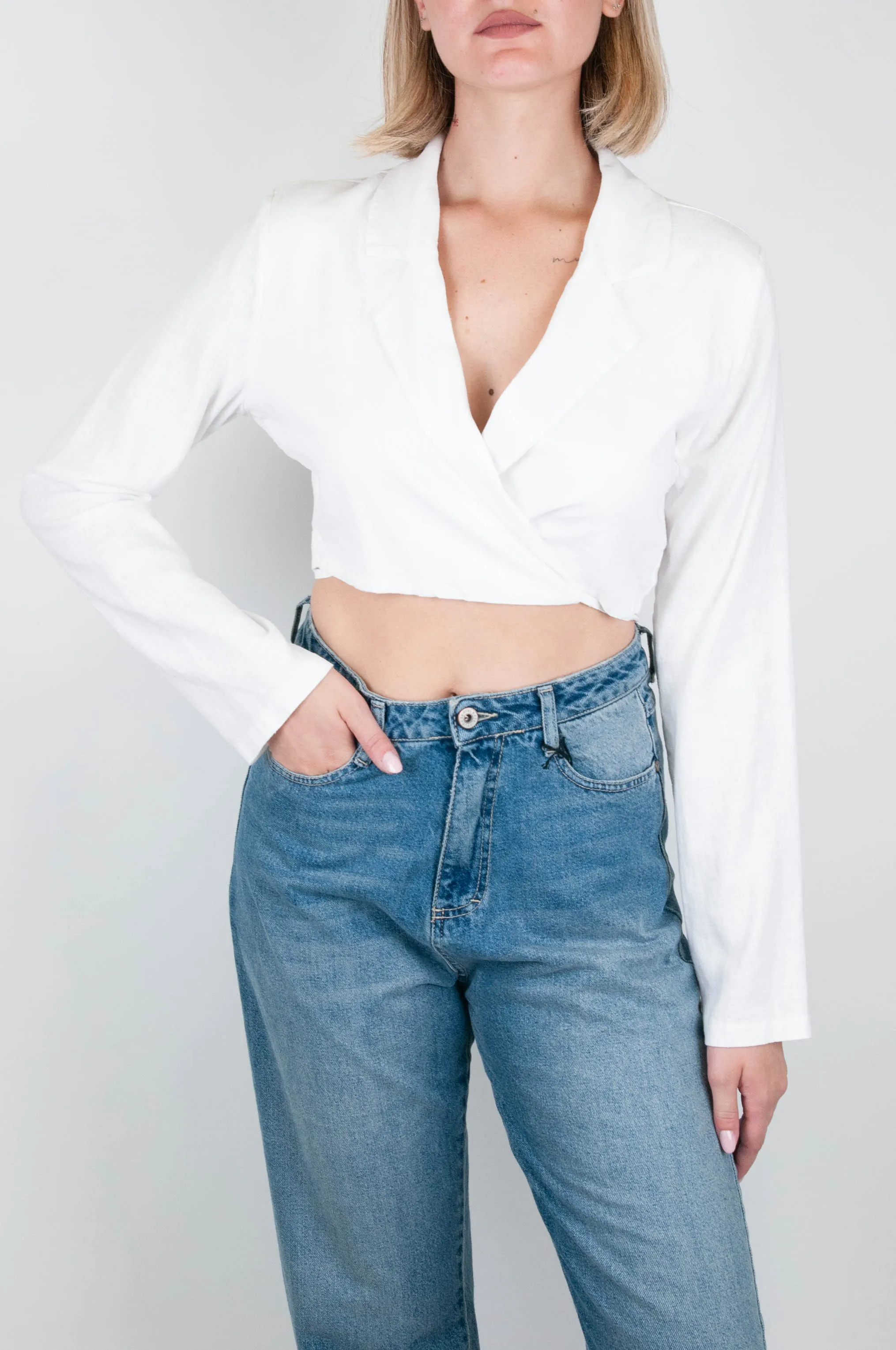 Wrap Crop Shirt in Linen Blend,