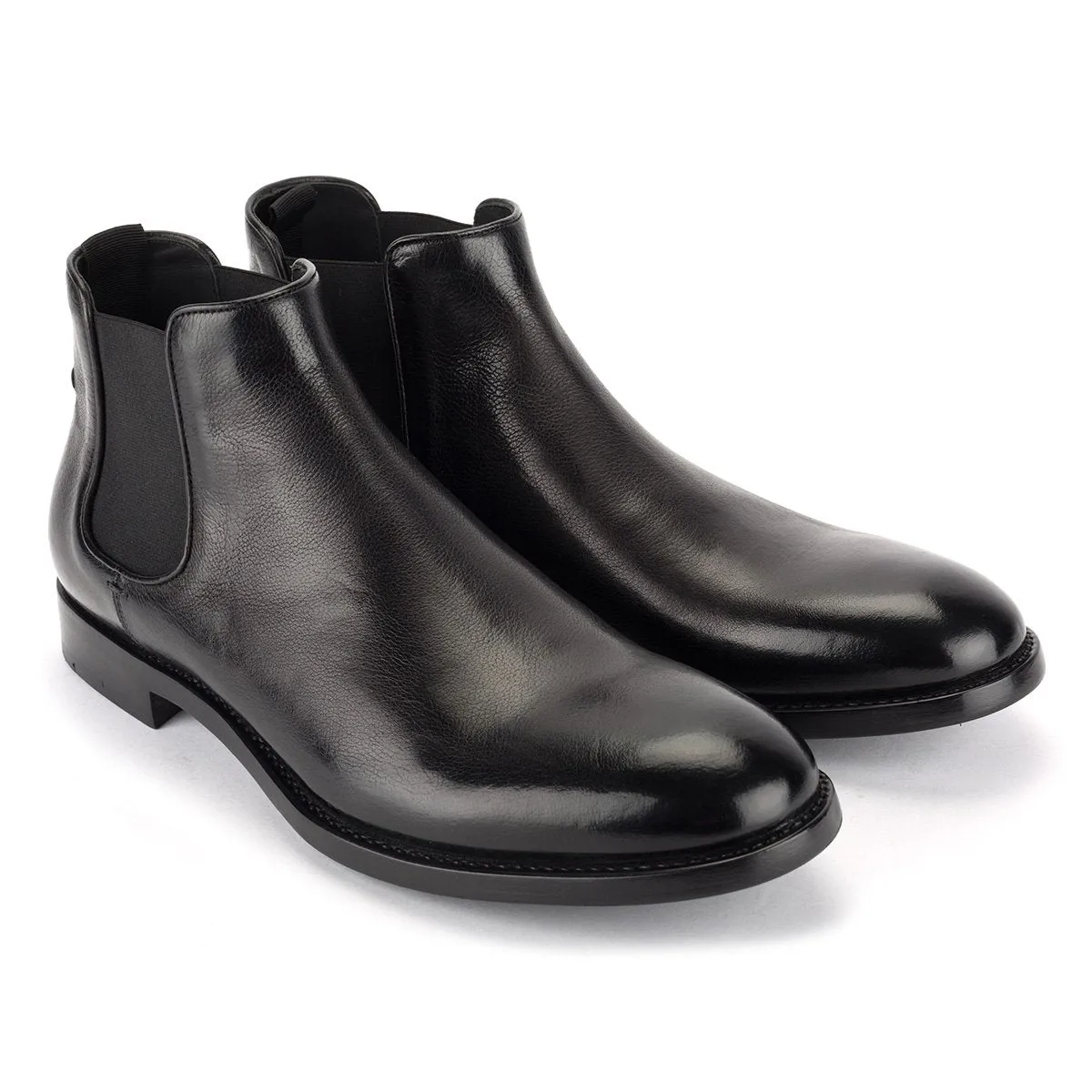 Signature Diana Sleek Chelsea Boots